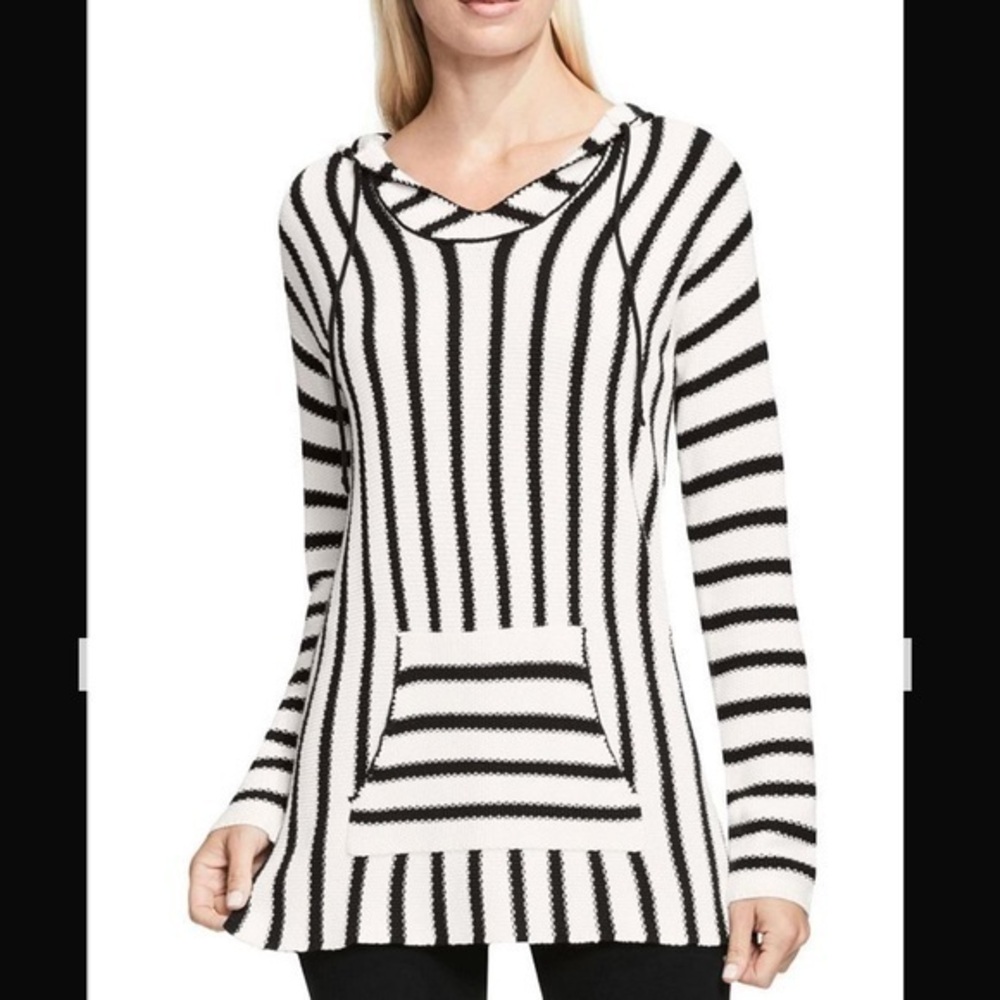 Two by Vince Camuto knit striped knit hoodie navy blue and white medium